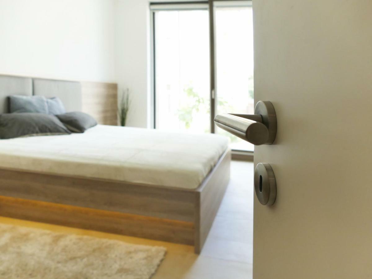 Grosses Apartment Im Zentrum Von Dresden, 2 Schlafzimmer, 2 Baeder, Balkon Ngoại thất bức ảnh