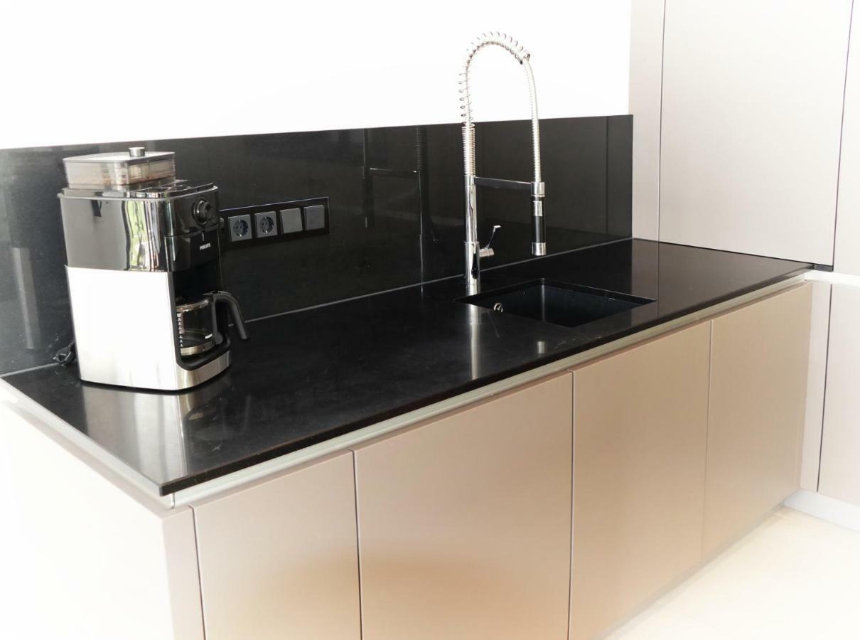 Grosses Apartment Im Zentrum Von Dresden, 2 Schlafzimmer, 2 Baeder, Balkon Ngoại thất bức ảnh